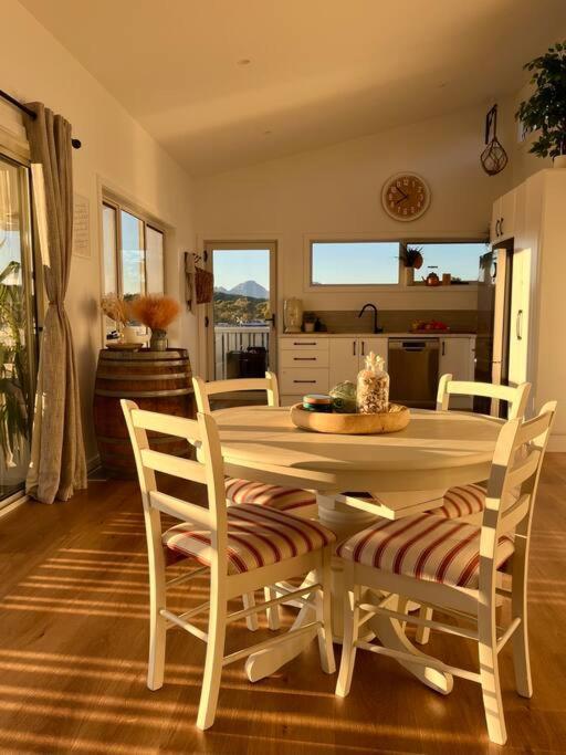 Viola - Seaside Retreat Villa Coles Bay Bagian luar foto